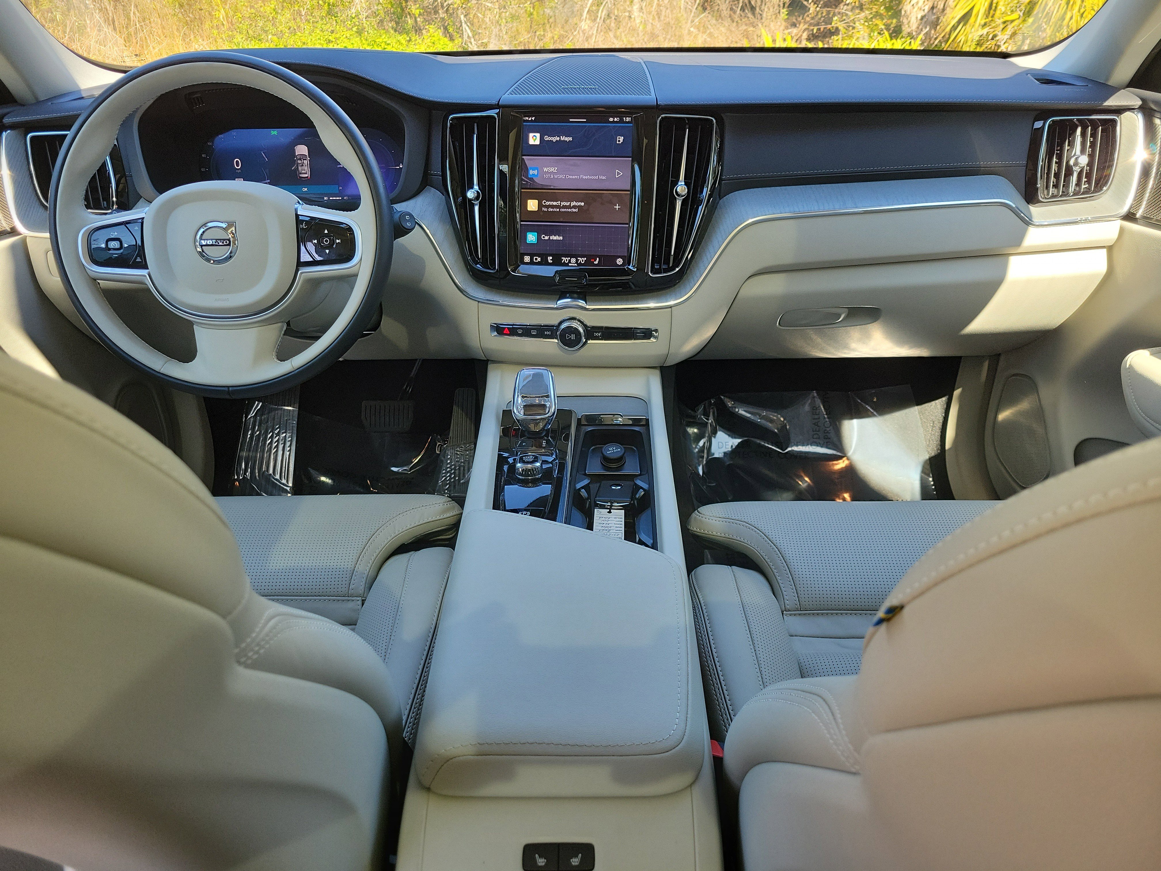 Used 2025 Volvo XC60 T8 Ultra w/ Climate Package image 14