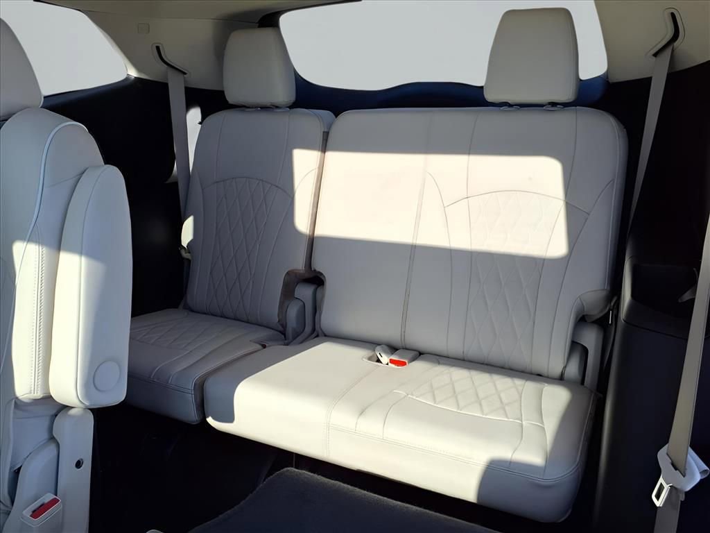 Used 2022 Buick Enclave Avenir w/ Avenir Technology Package image 30