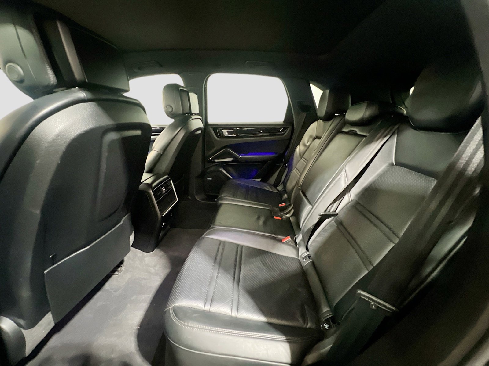 Used 2019 Porsche Cayenne image 19