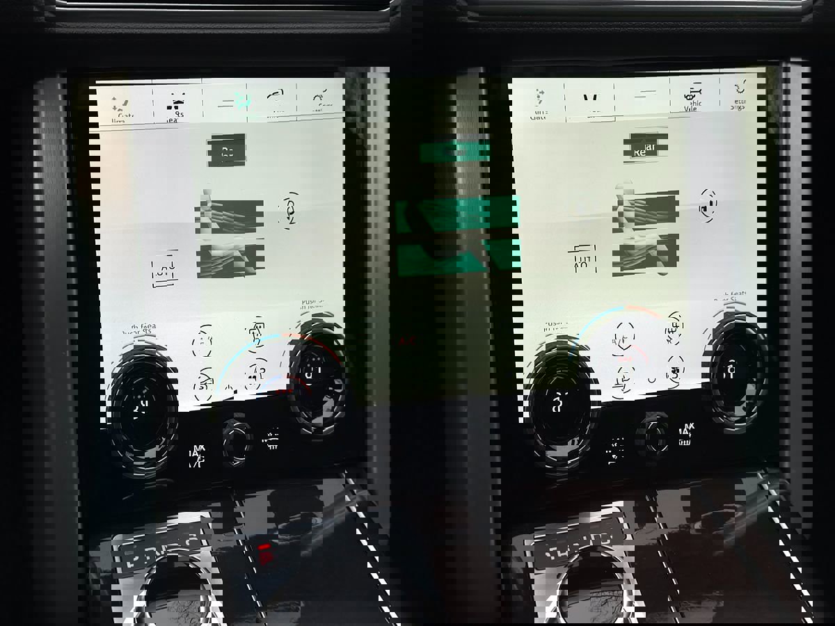 Used 2020 Land Rover Range Rover image 38