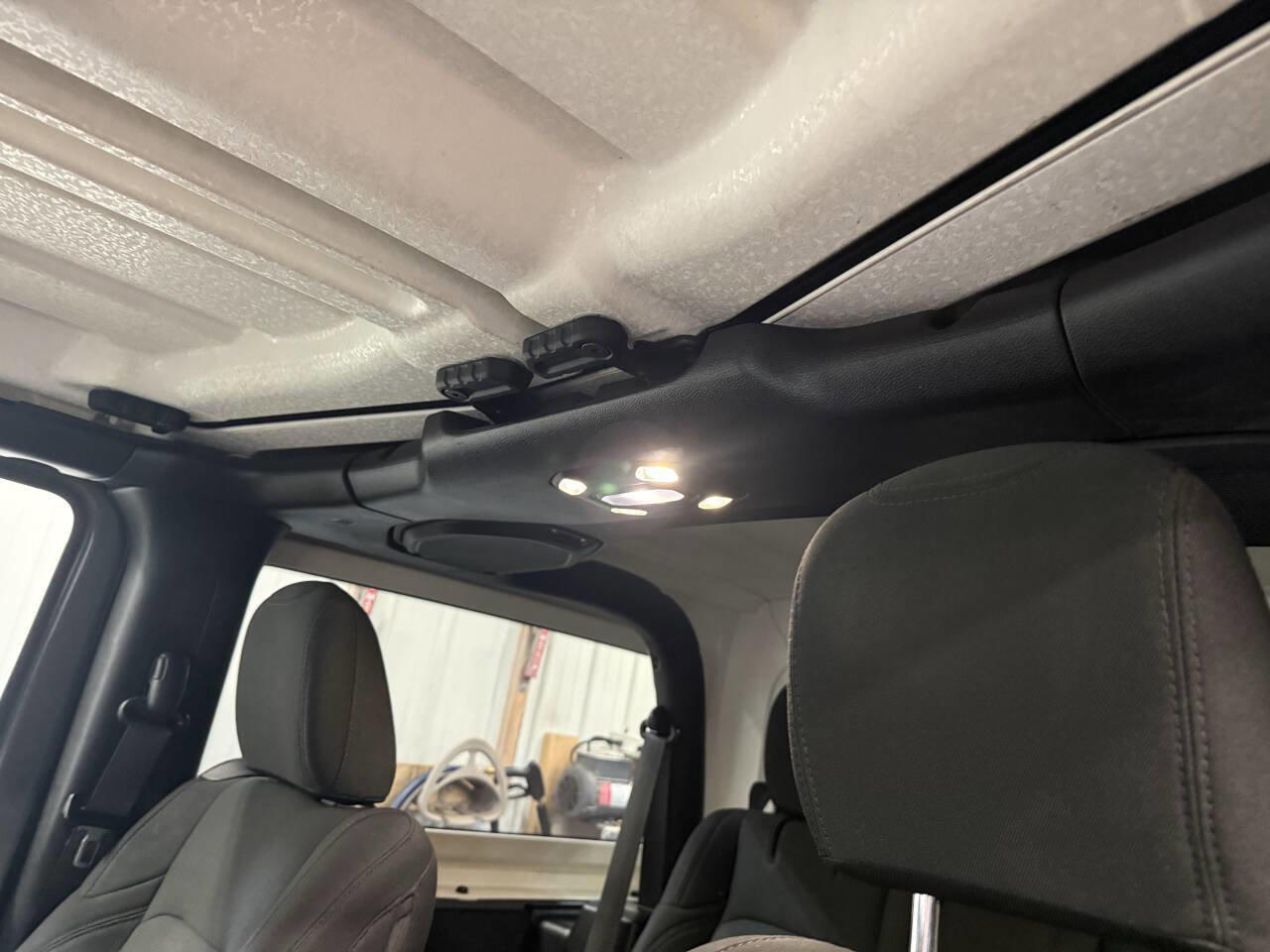 Used 2019 Jeep Wrangler Sport image 53