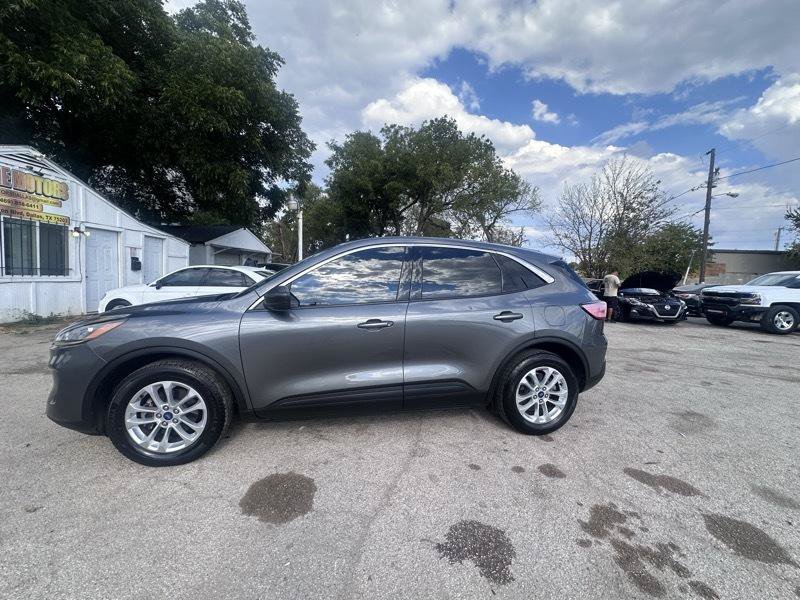 Used 2022 Ford Escape SE w/ Convenience Package FWD image 4