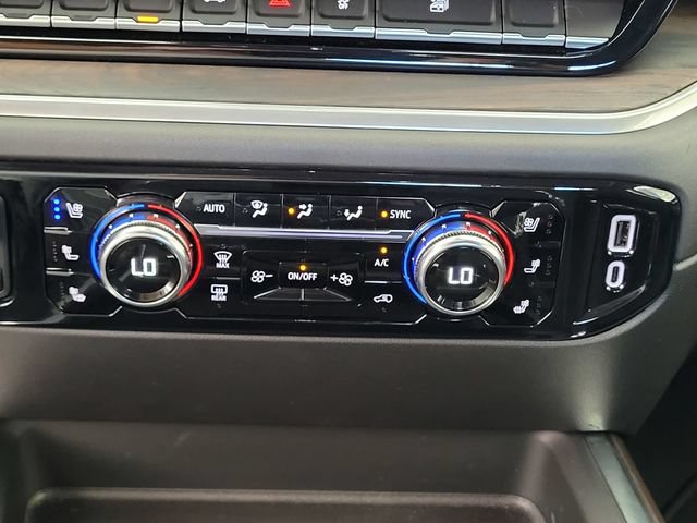 Used 2025 GMC Sierra 2500 SLT w/ SLT Convenience Package AWD/4WD image 21