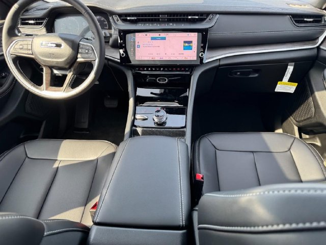 New 2027 Jeep Grand Cherokee L Limited w/ Limited Altitude Package AWD/4WD image 14