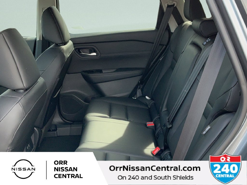 New 2027 Nissan Rogue Dark Armor FWD image 13
