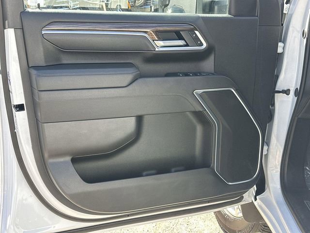 Used 2025 Chevrolet Silverado 3500 LT w/ Convenience Package image 21