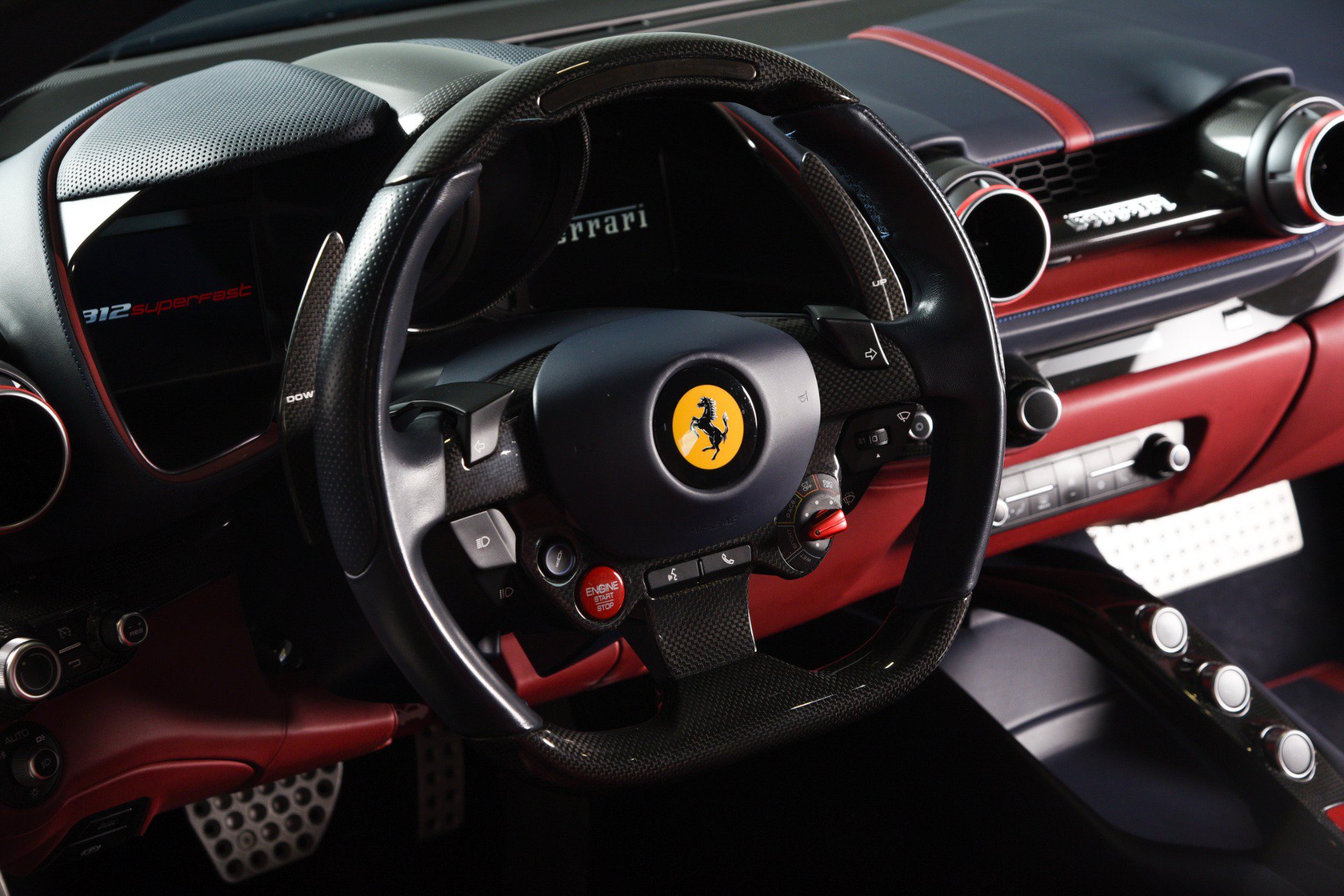 Used 2020 Ferrari 812 Superfast RWD image 4