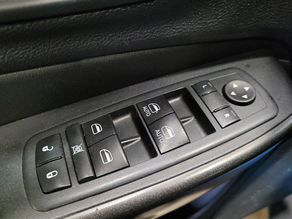 Used 2020 Jeep Cherokee Trailhawk w/ Cold Weather Group AWD/4WD image 27
