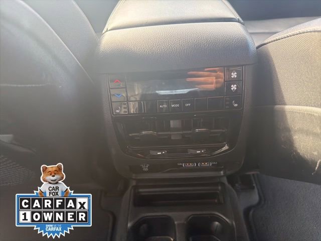 Used 2023 Jeep Grand Cherokee L Limited w/ Luxury Tech Group II image 19