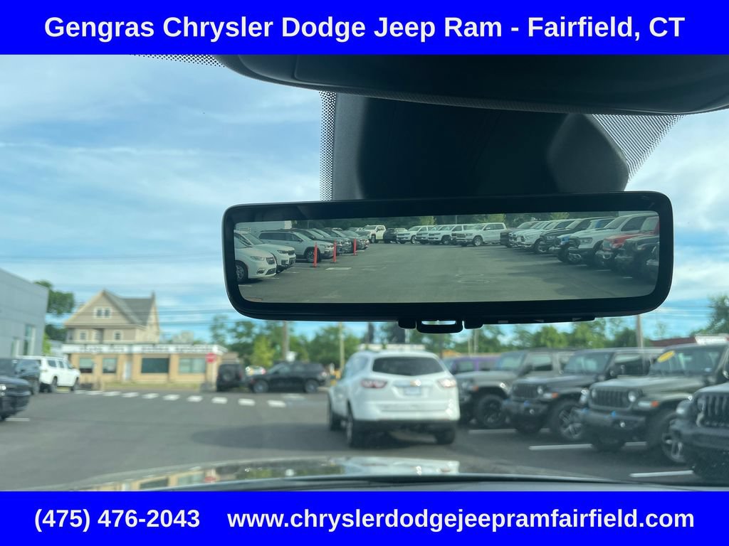 Used 2023 Jeep Grand Cherokee Limited w/ Luxury Tech Group II AWD/4WD image 52