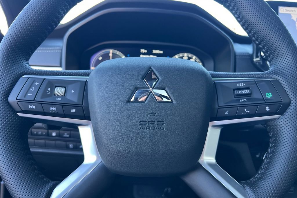 New 2025 Mitsubishi Outlander SEL Black Edition image 26