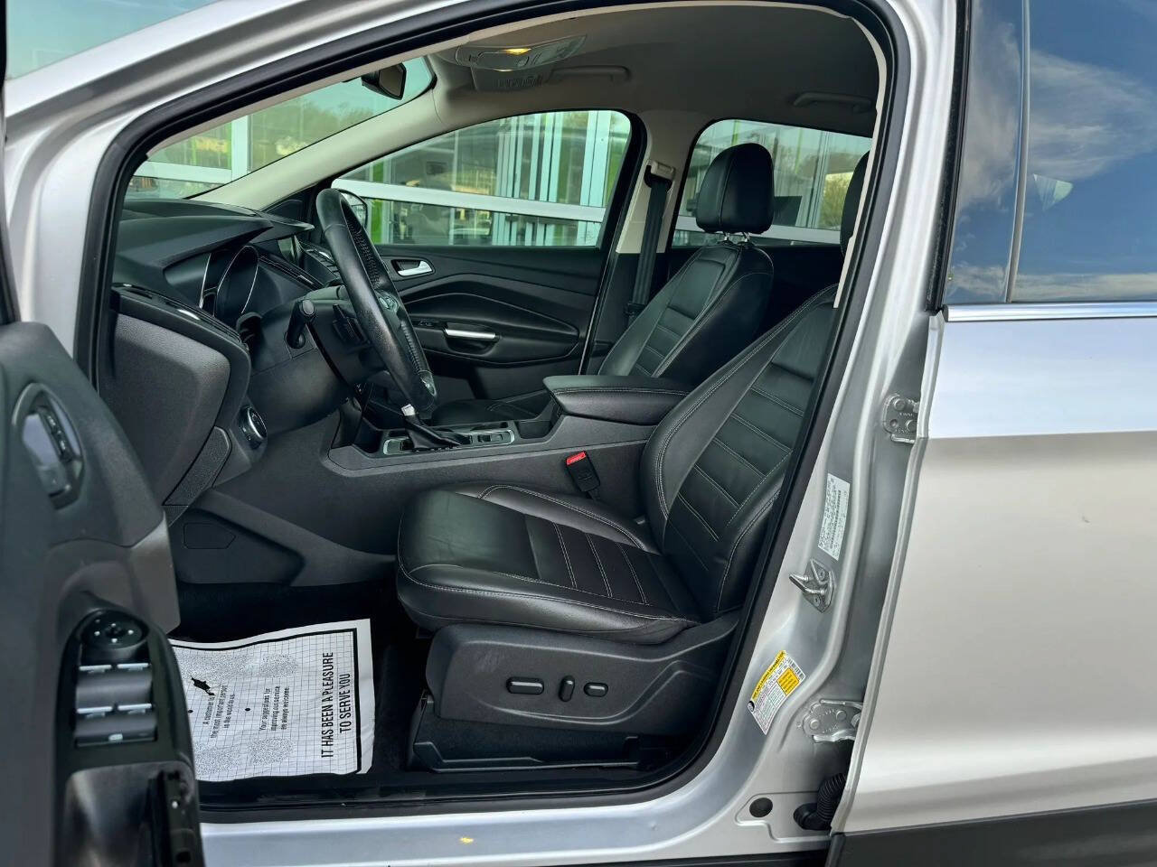 Used 2017 Ford Escape Titanium FWD image 9