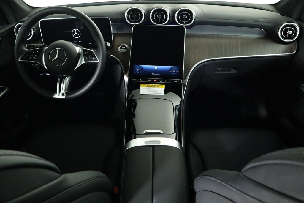Used 2025 Mercedes-Benz GLC 300 image 13
