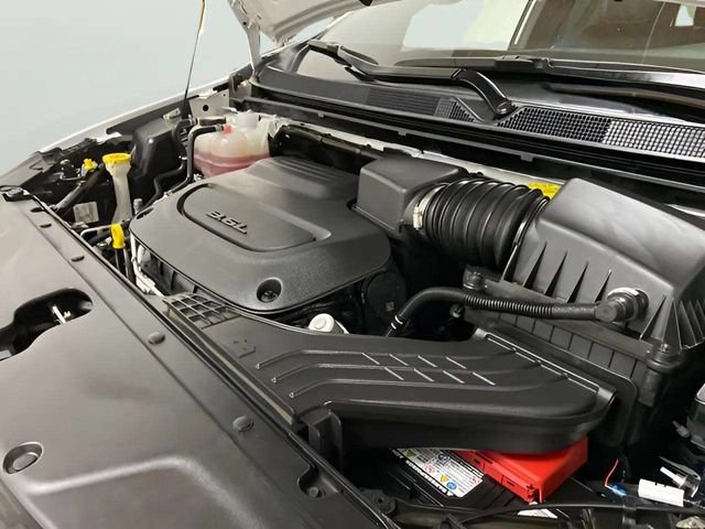 Used 2025 Chrysler Pacifica Select FWD image 83