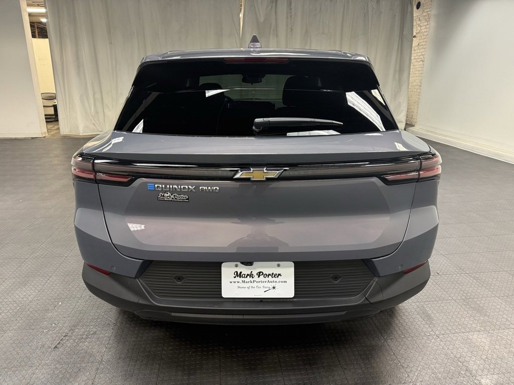 New 2026 Chevrolet Equinox EV LT image 4