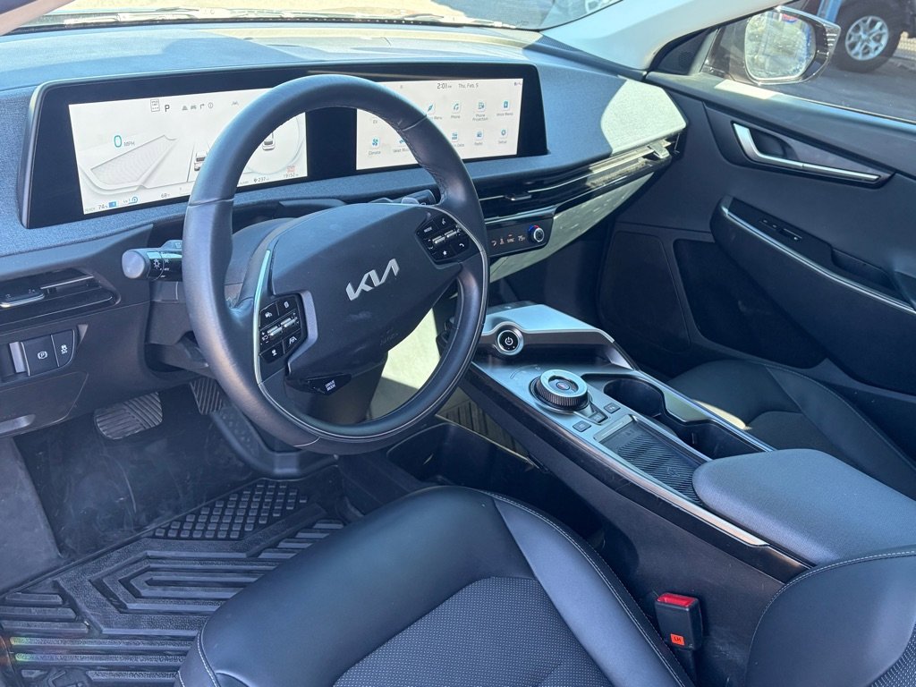 Used 2024 Kia EV6 Light image 10