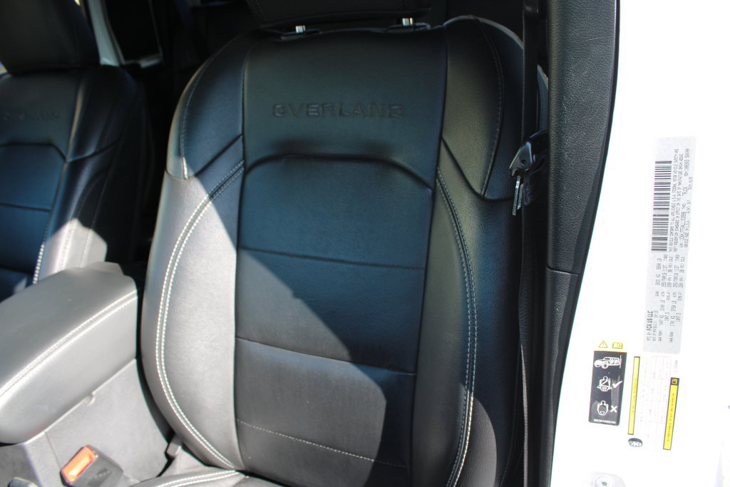 Used 2020 Jeep Gladiator Overland AWD/4WD image 15