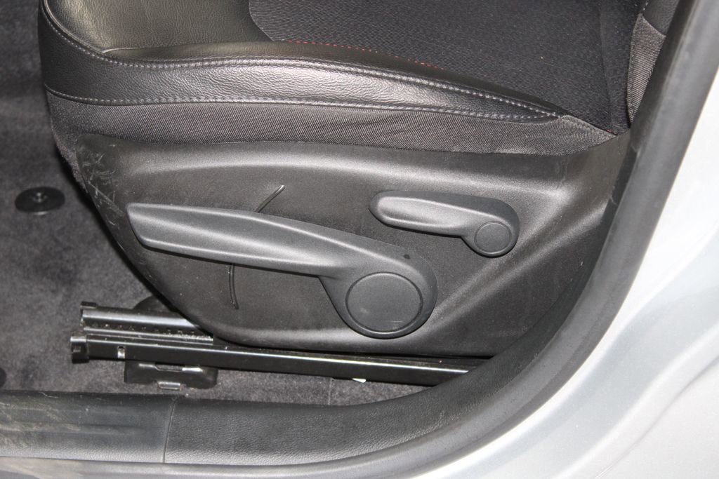 Used 2025 Jeep Compass Trailhawk image 19