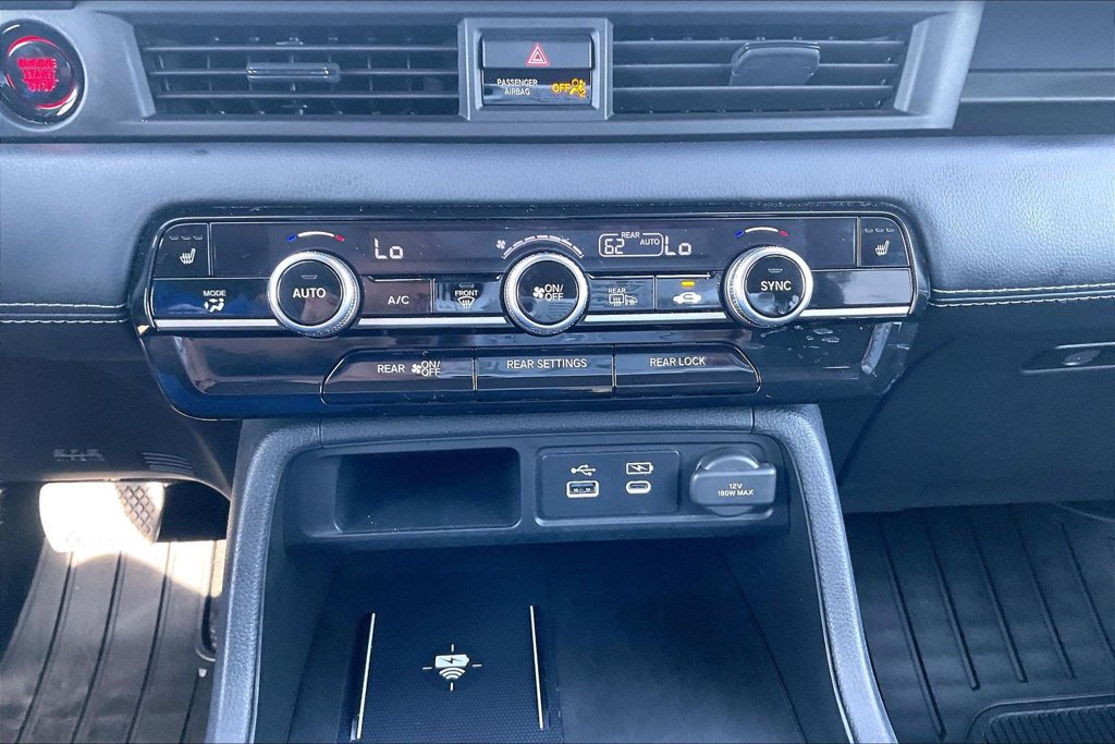 Used 2025 Honda Pilot Touring image 15