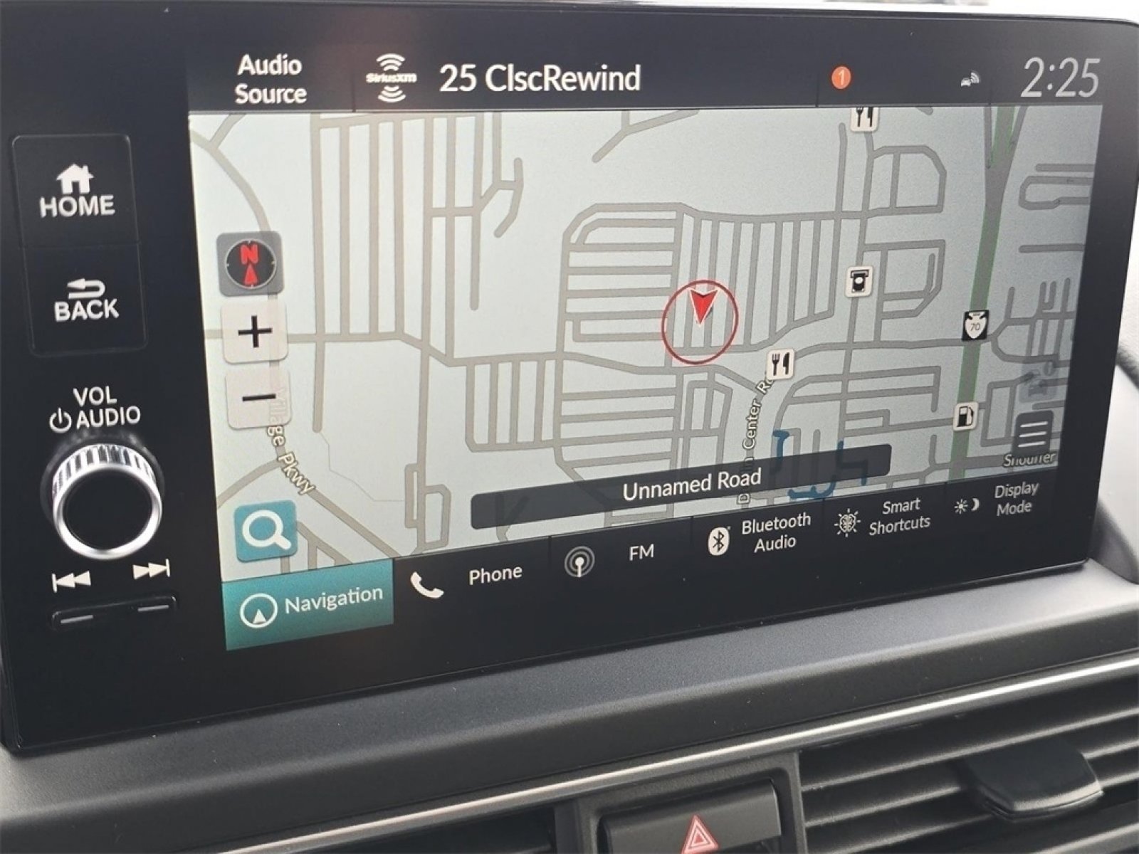 New 2025 Honda Pilot Touring image 4