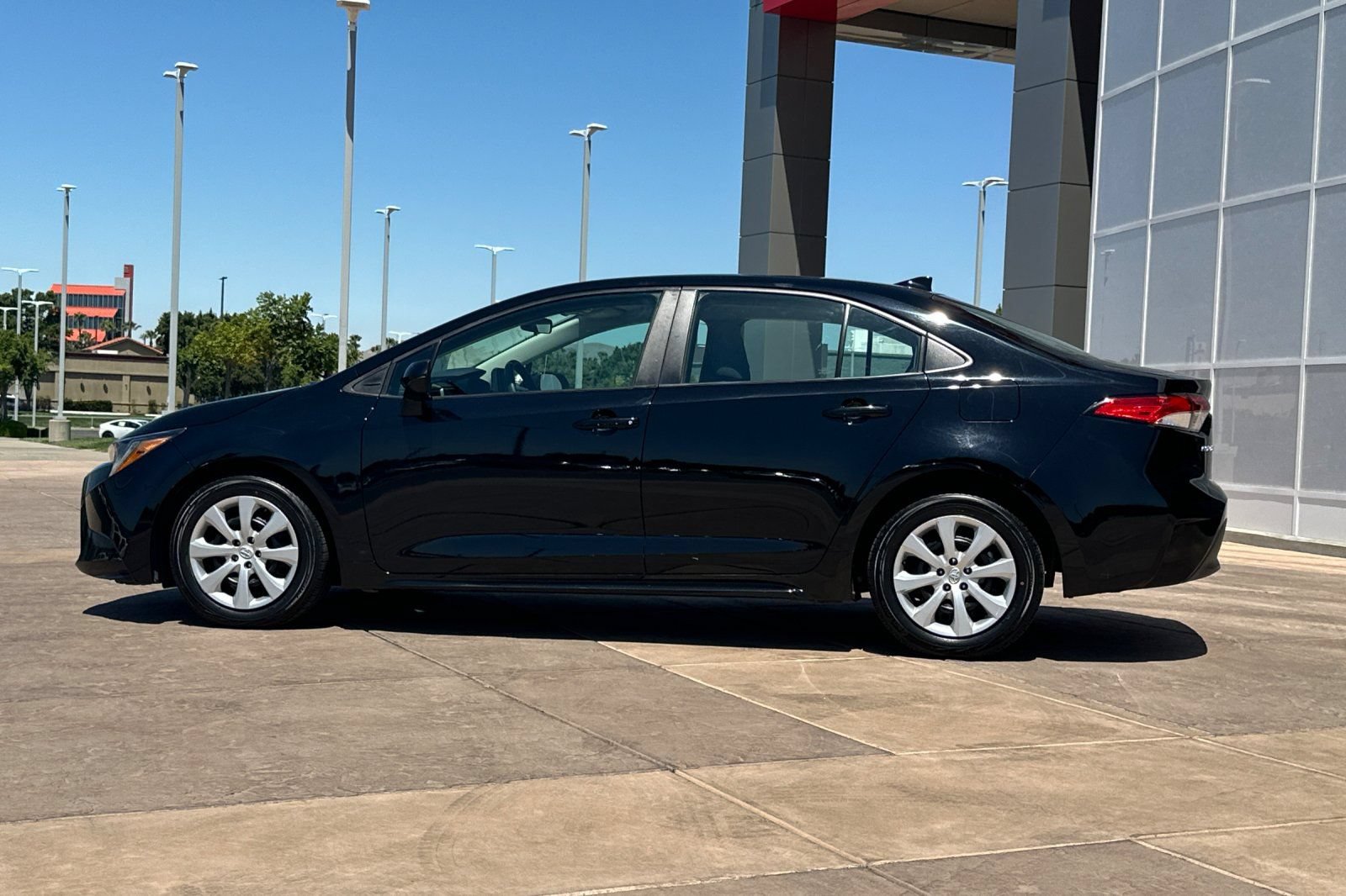 Certified 2023 Toyota Corolla LE FWD image 8
