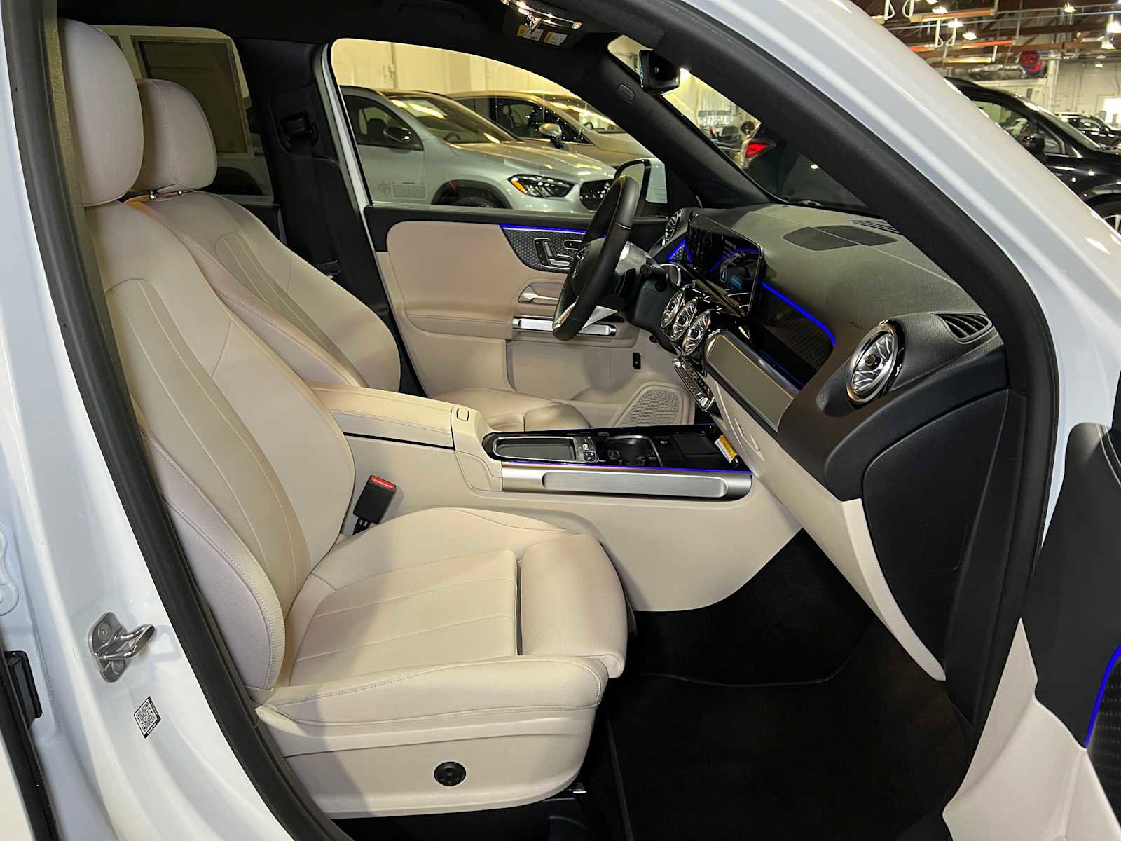 Used 2025 Mercedes-Benz GLB 250 GLB 250 image 12