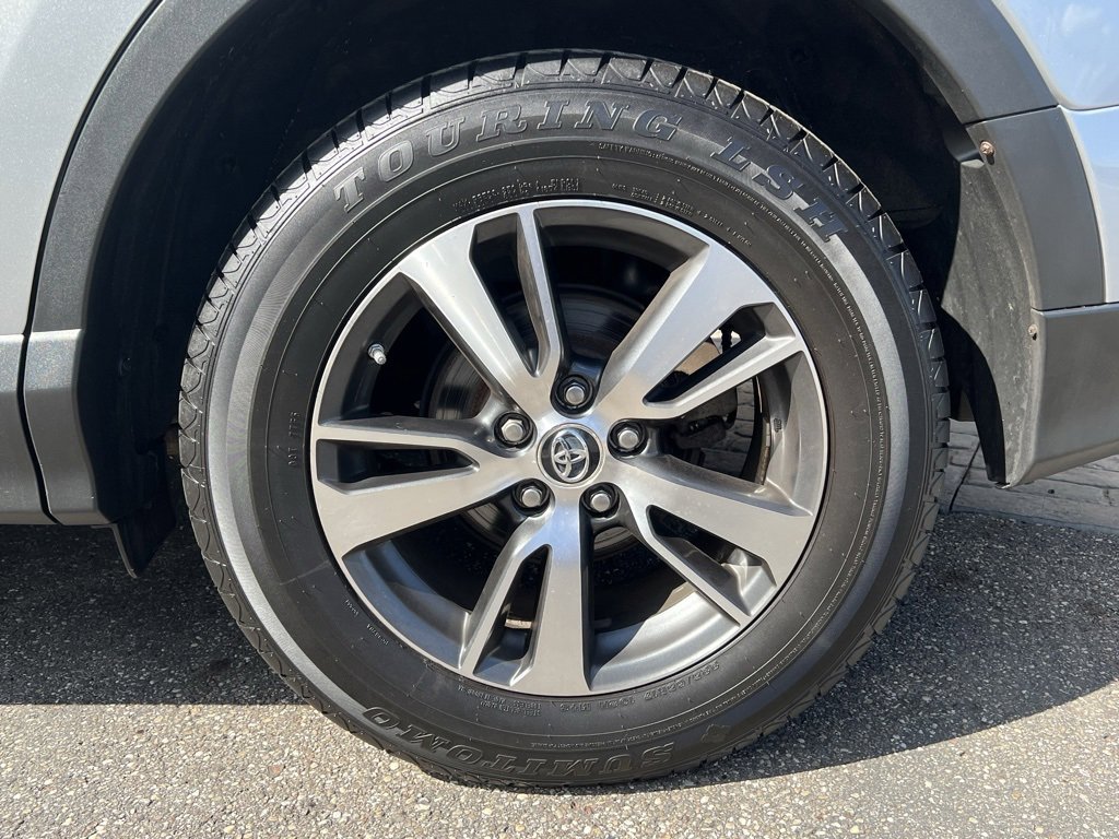 Used 2016 Toyota RAV4 XLE image 35