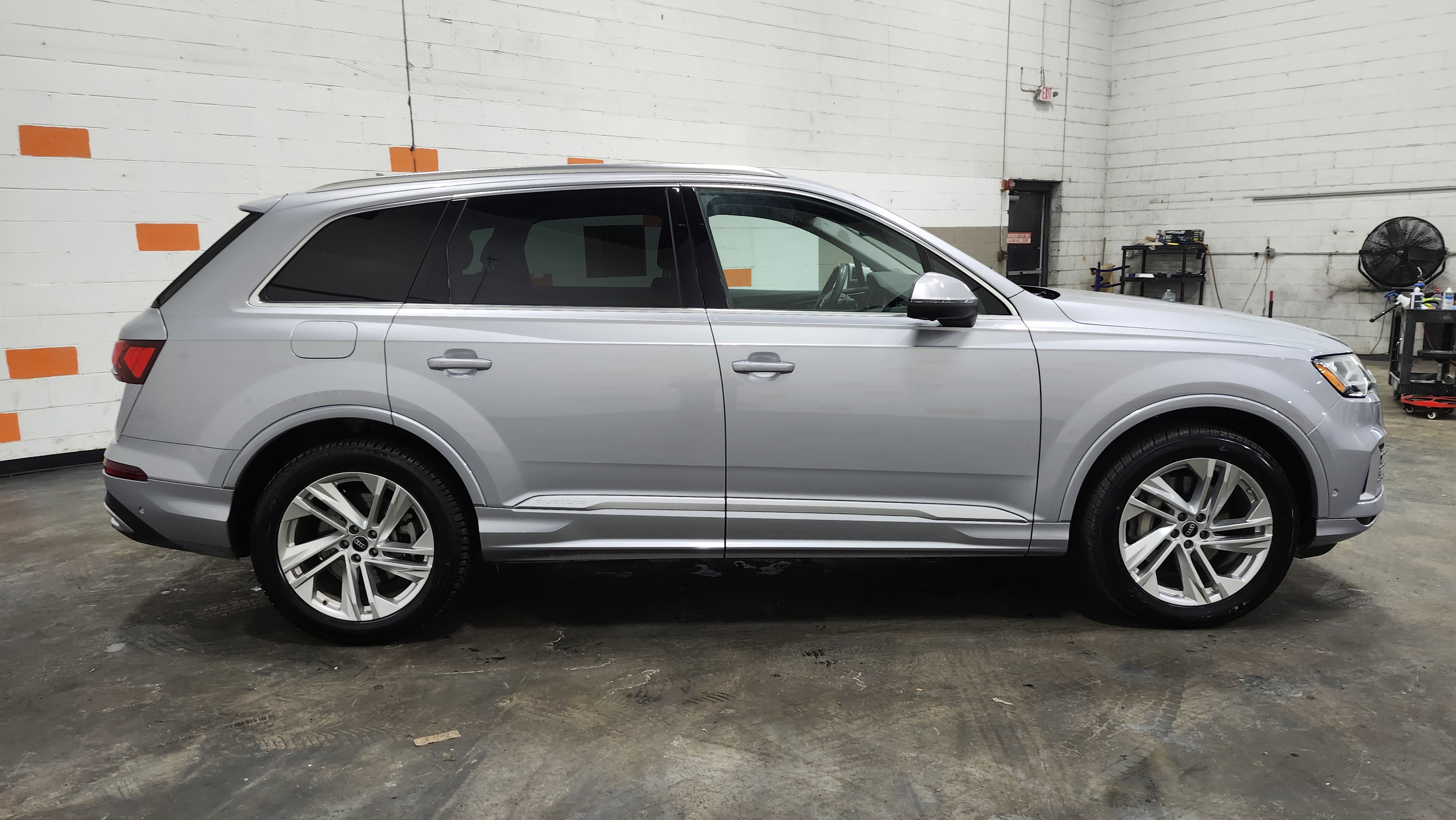 Used 2022 Audi Q7 Premium Plus w/ Premium Plus Package image 19