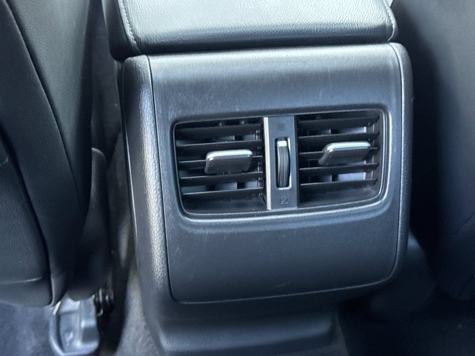 Used 2018 Honda Accord Touring image 14