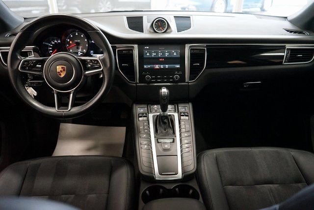 Used 2017 Porsche Macan S image 44