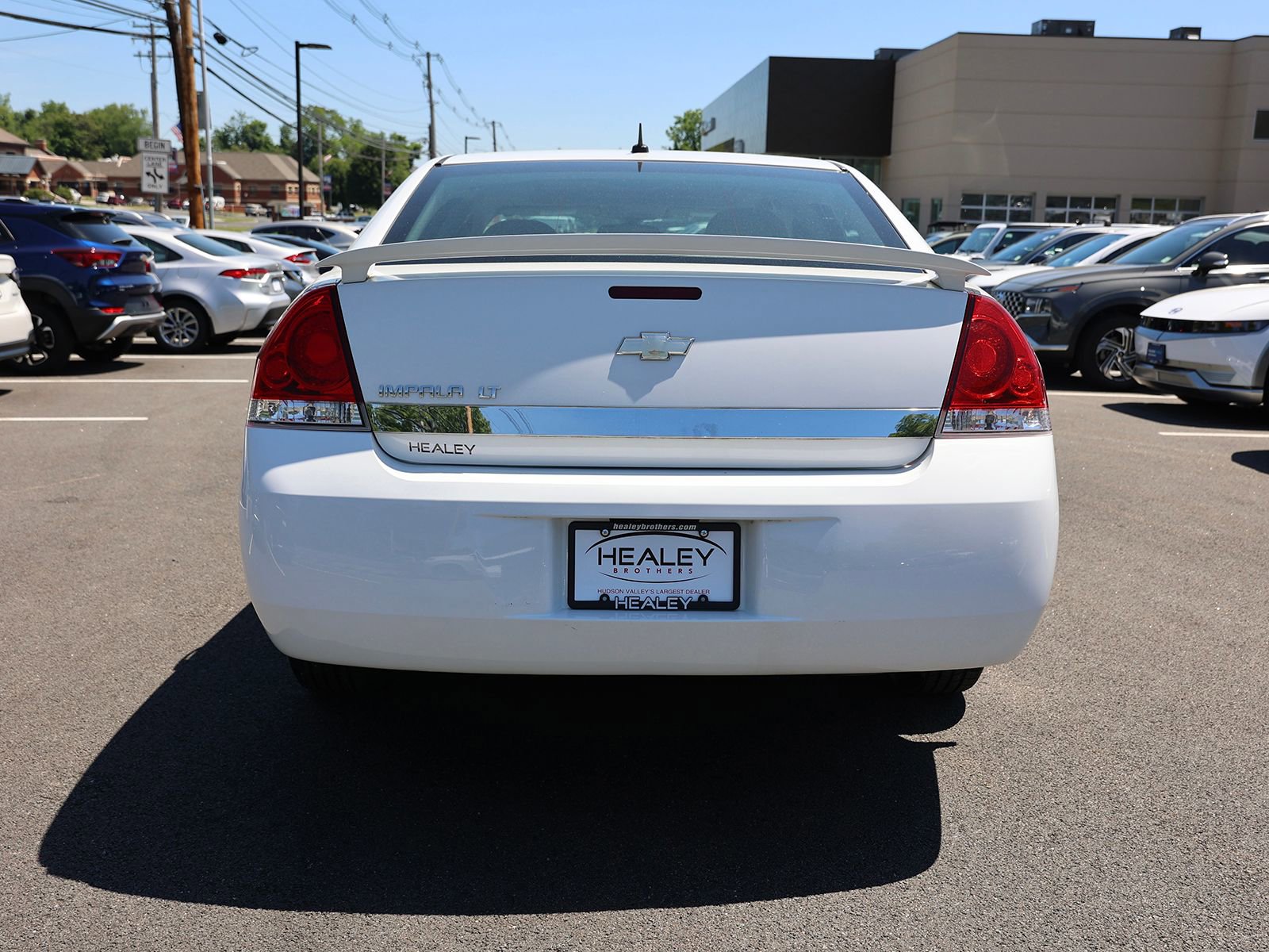 Used 2010 Chevrolet Impala LT w/ Luxury Edition Package FWD image 6