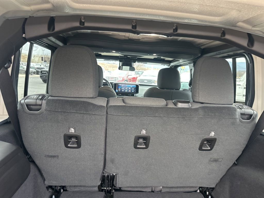 Used 2025 Jeep Wrangler Sport S image 49