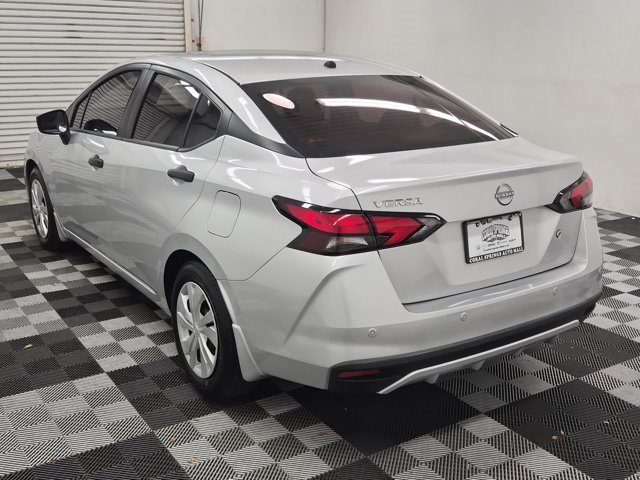 Used 2023 Nissan Versa S w/ Trunk Package image 4