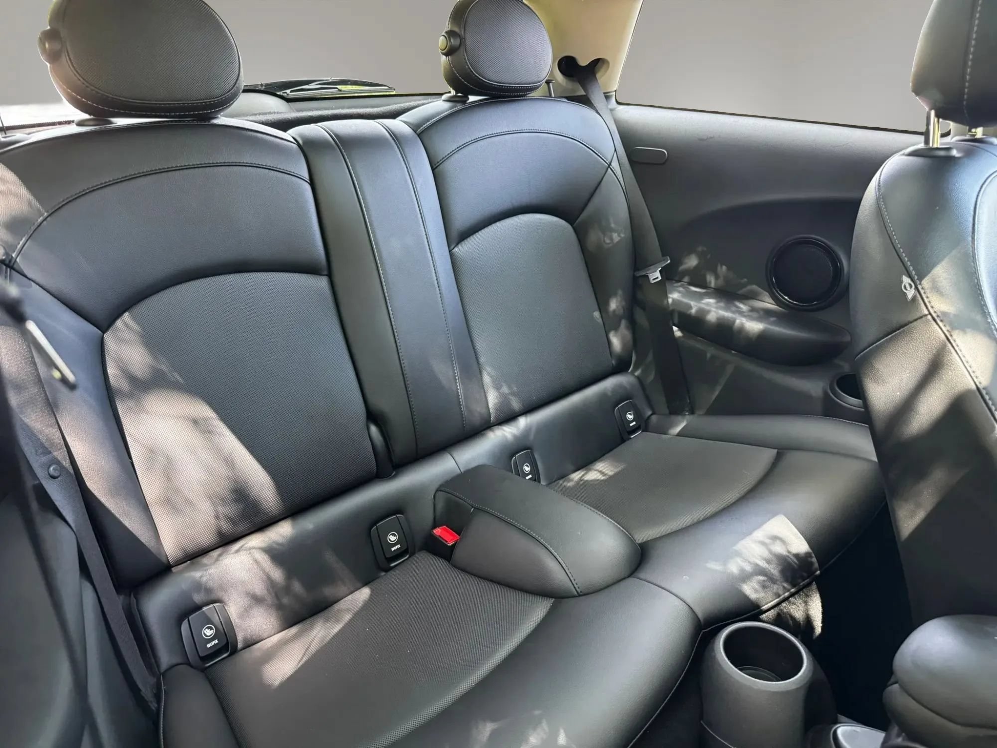 Used 2015 MINI Cooper 2-Door Hardtop FWD image 18