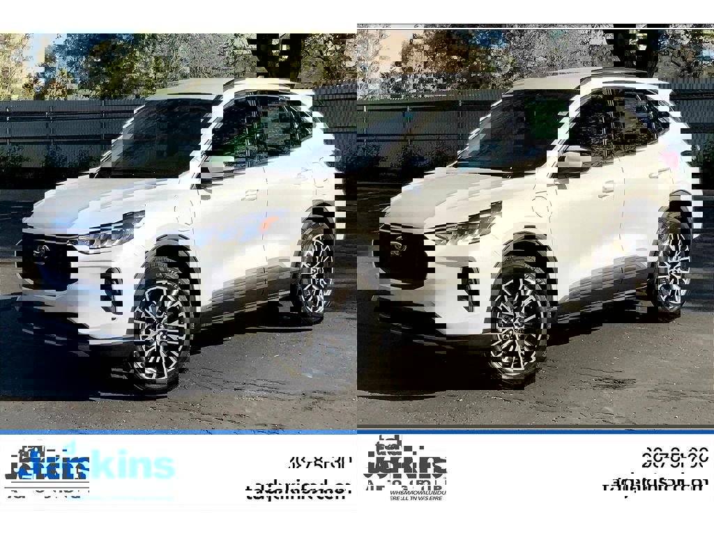 New 2025 Ford Escape SE