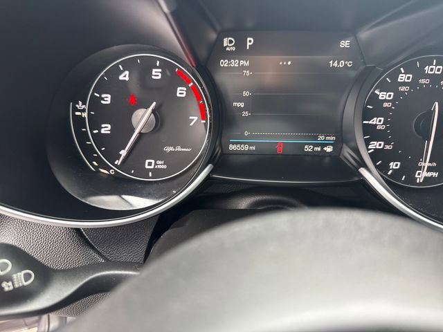 Used 2019 Alfa Romeo Giulia w/ Quick Order Package 22K Sport RWD image 20