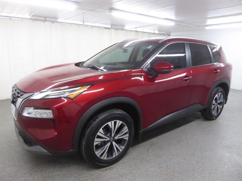 Used 2022 Nissan Rogue SV w/ SV Premium Package FWD image 3