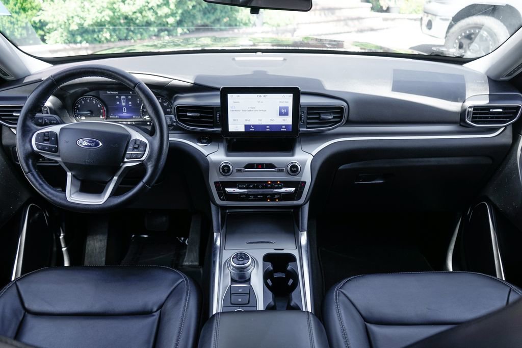 Used 2022 Ford Explorer XLT w/ Equipment Group 202A image 26