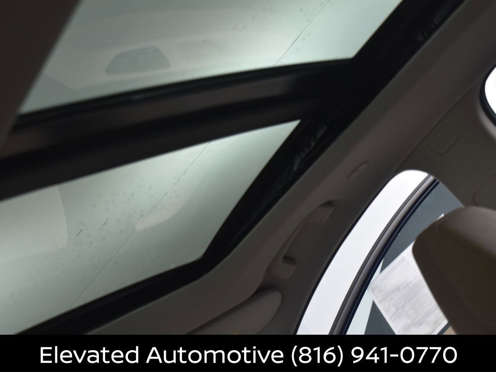 Certified 2025 Nissan Murano Platinum w/ Cargo Package image 22