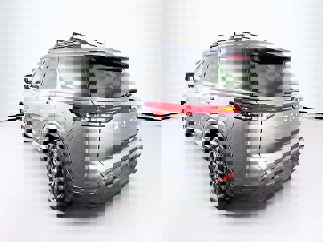 Certified 2025 Nissan Pathfinder SV image 7