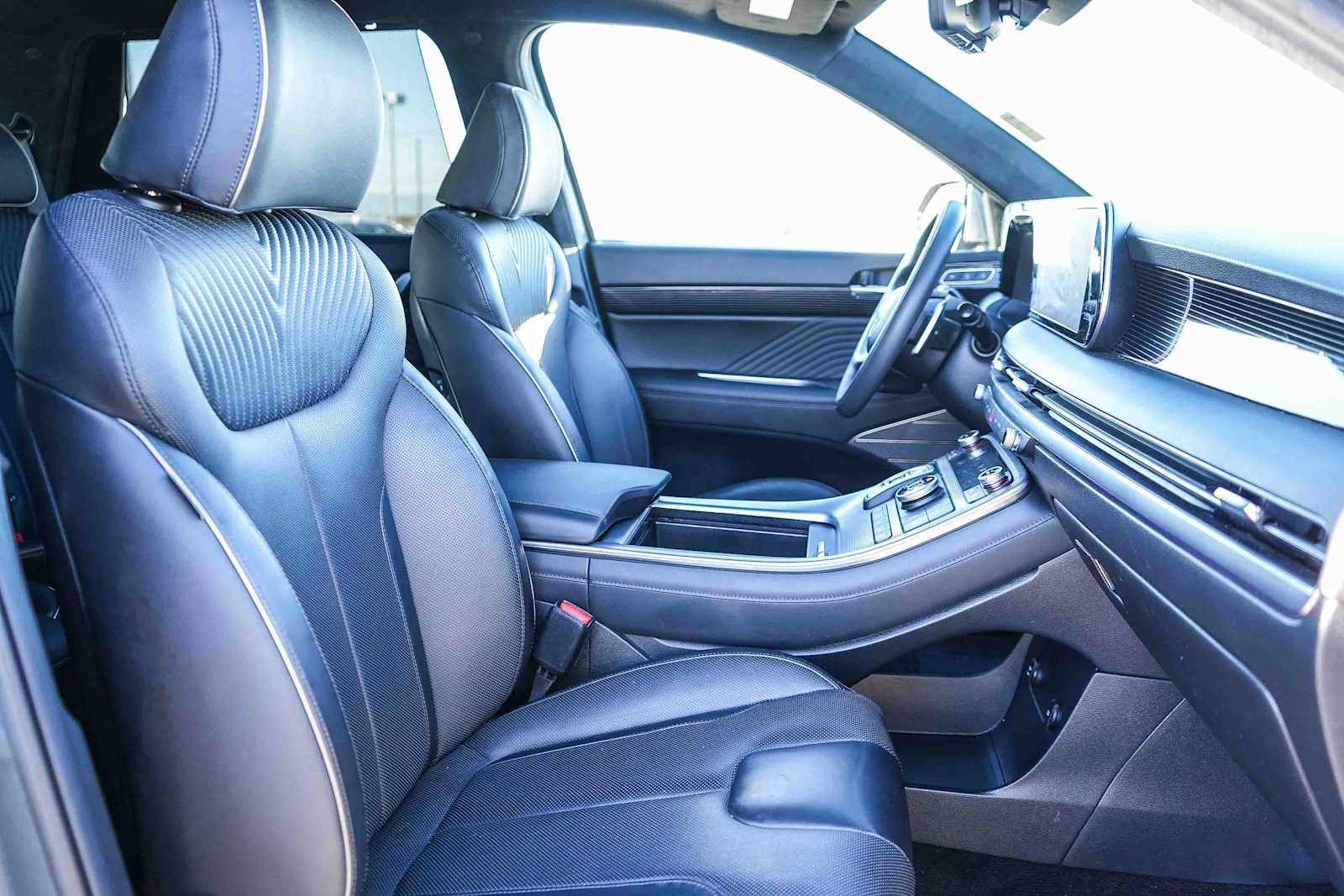 Used 2025 Hyundai Palisade Calligraphy image 16