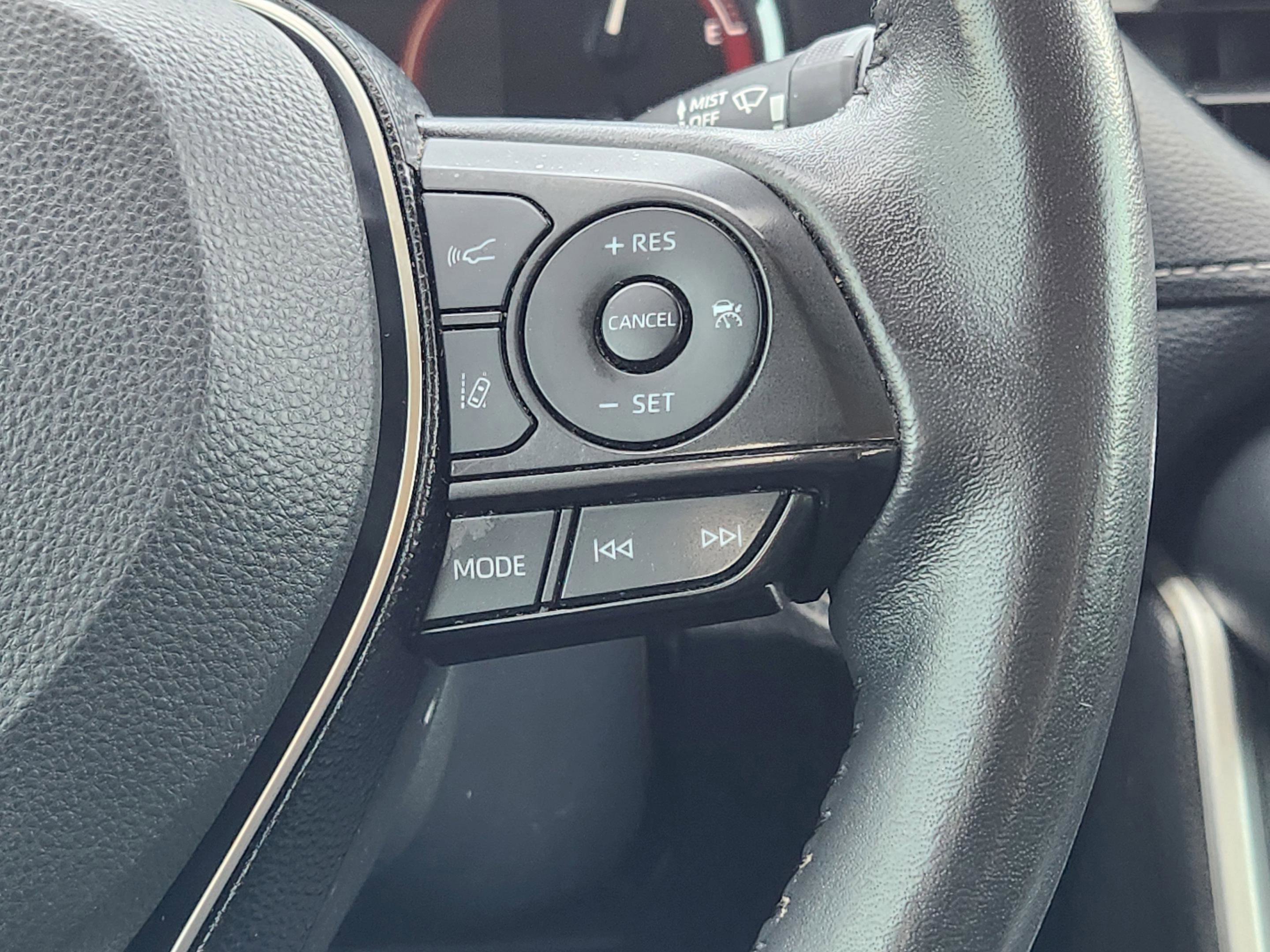 Used 2022 Toyota RAV4 Limited image 29