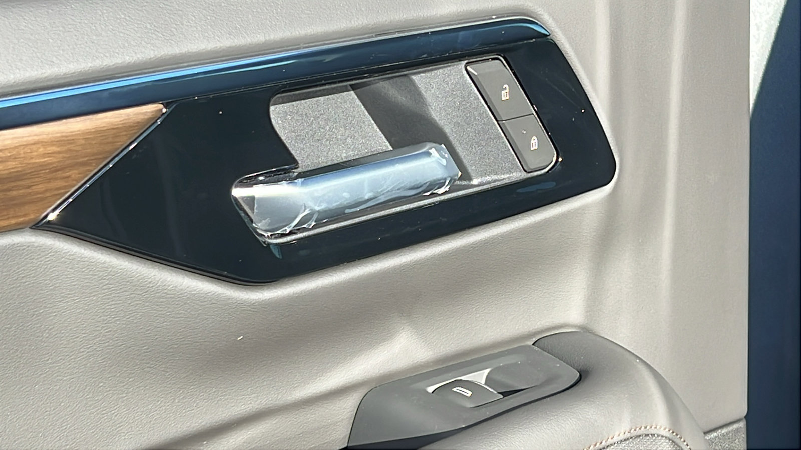 New 2026 Chevrolet Suburban High Country image 14