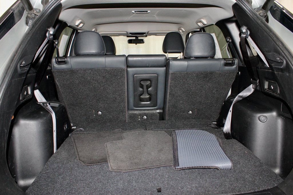 Used 2022 Mitsubishi Outlander SE image 15