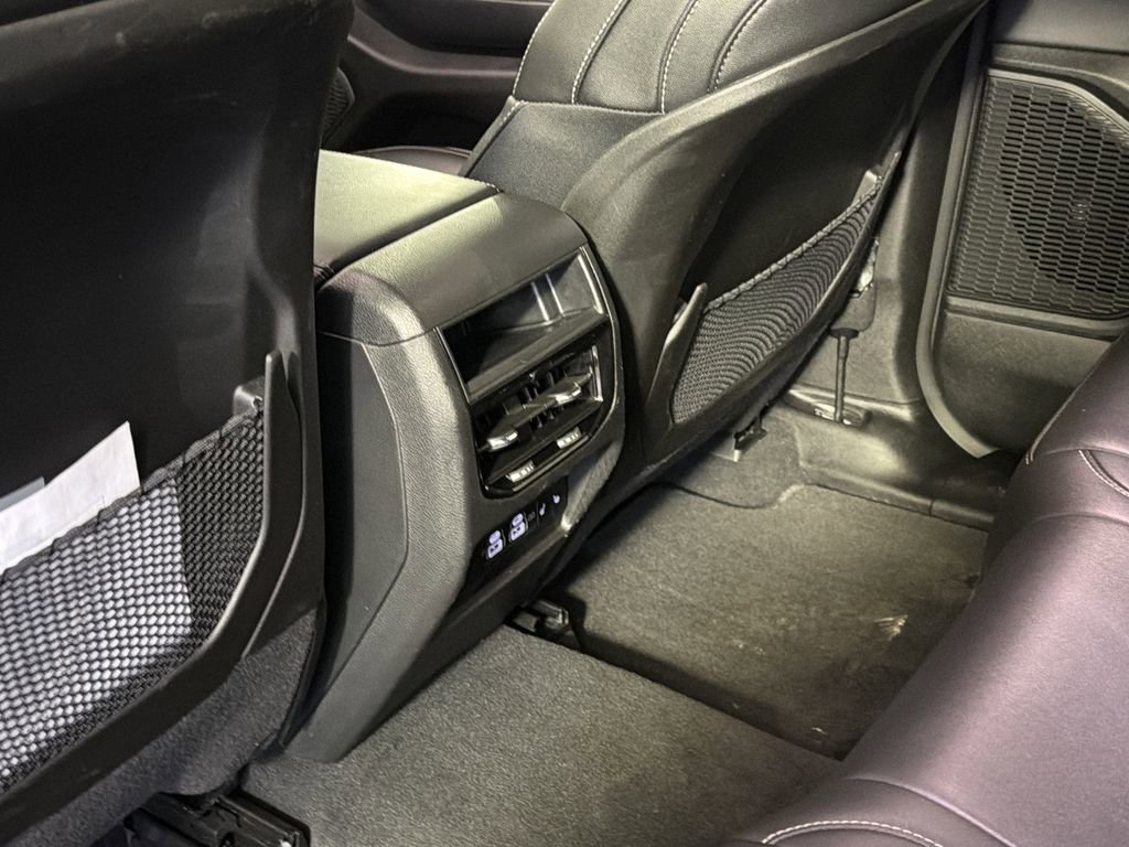 Used 2023 Jeep Grand Cherokee Limited image 29