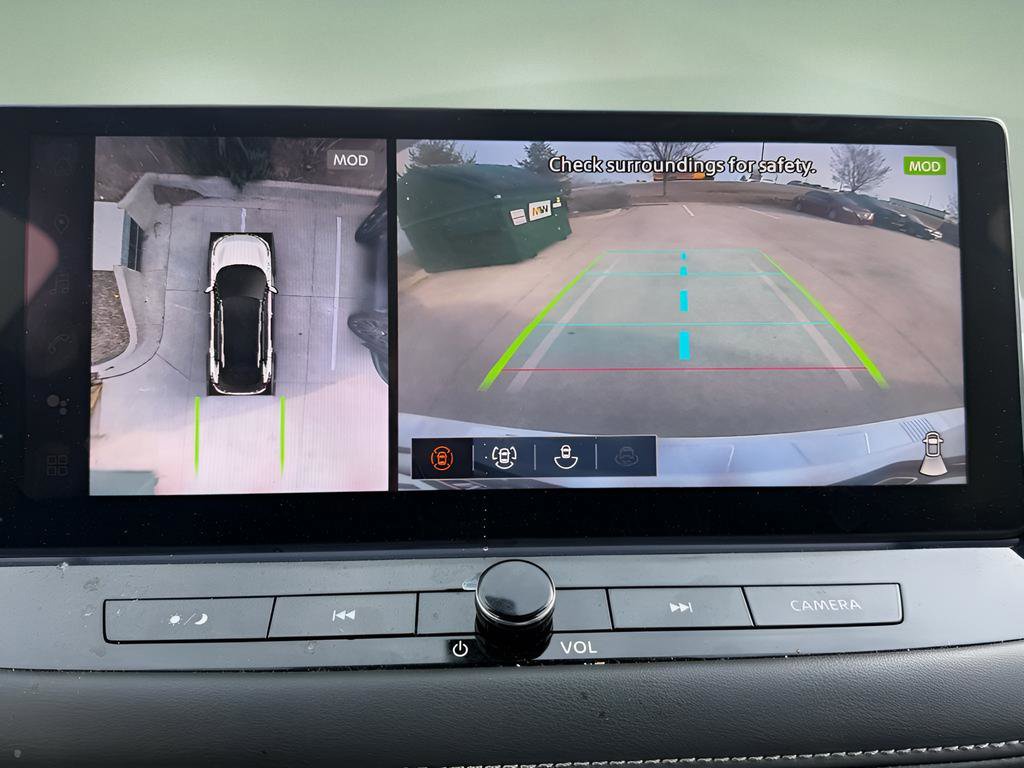 Certified 2025 Nissan Rogue SL image 25