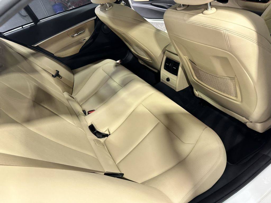 Used 2017 BMW 330i Sedan RWD image 40