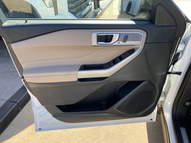 Used 2024 Ford Explorer Limited image 18