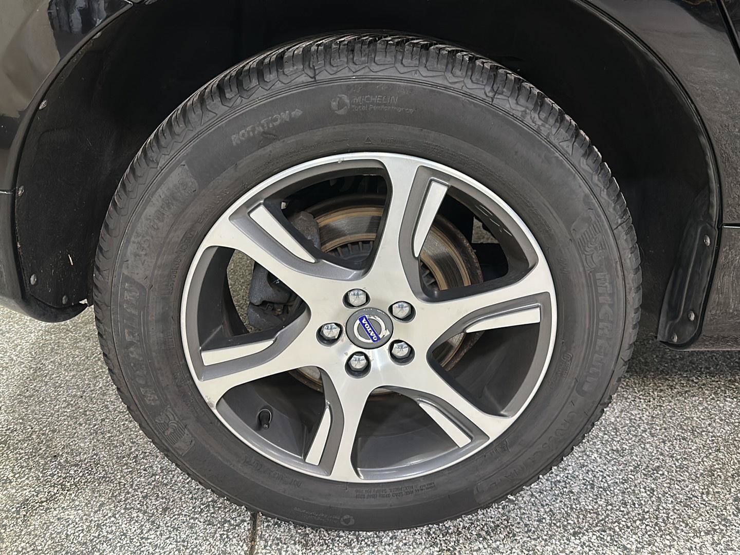 Used 2015 Volvo XC60 T6 w/ Protection Package AWD/4WD image 10