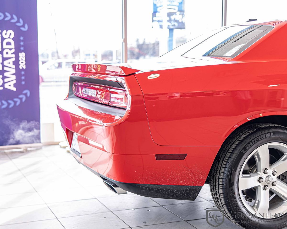 Used 2009 Dodge Challenger R/T image 12